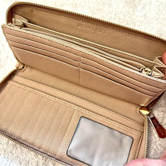 NWOT Michael Kors Purse Jet Set Travel Za Continental Dark Khaki wallets - Picture 7 of 8